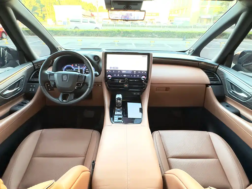 Toyota Vellfire — миниатюра 8