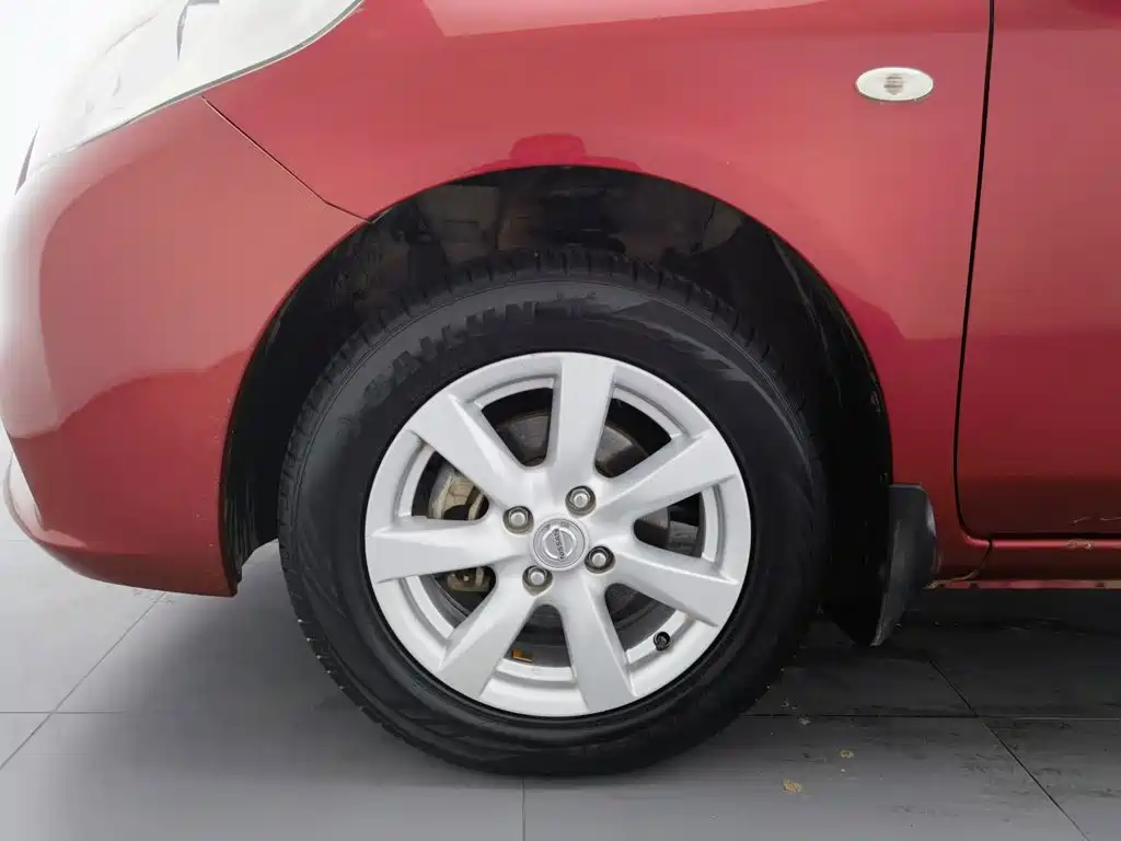 Nissan Sunny — миниатюра 17