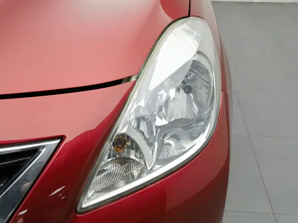 Nissan Sunny — миниатюра 7