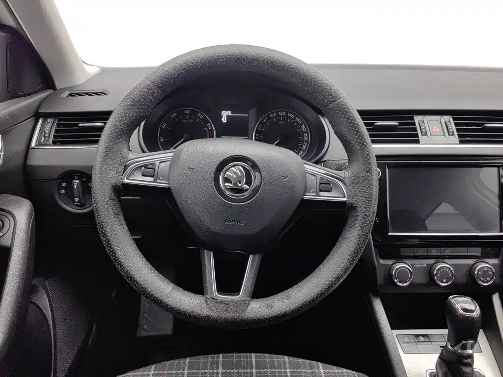 Skoda Octavia — миниатюра 11