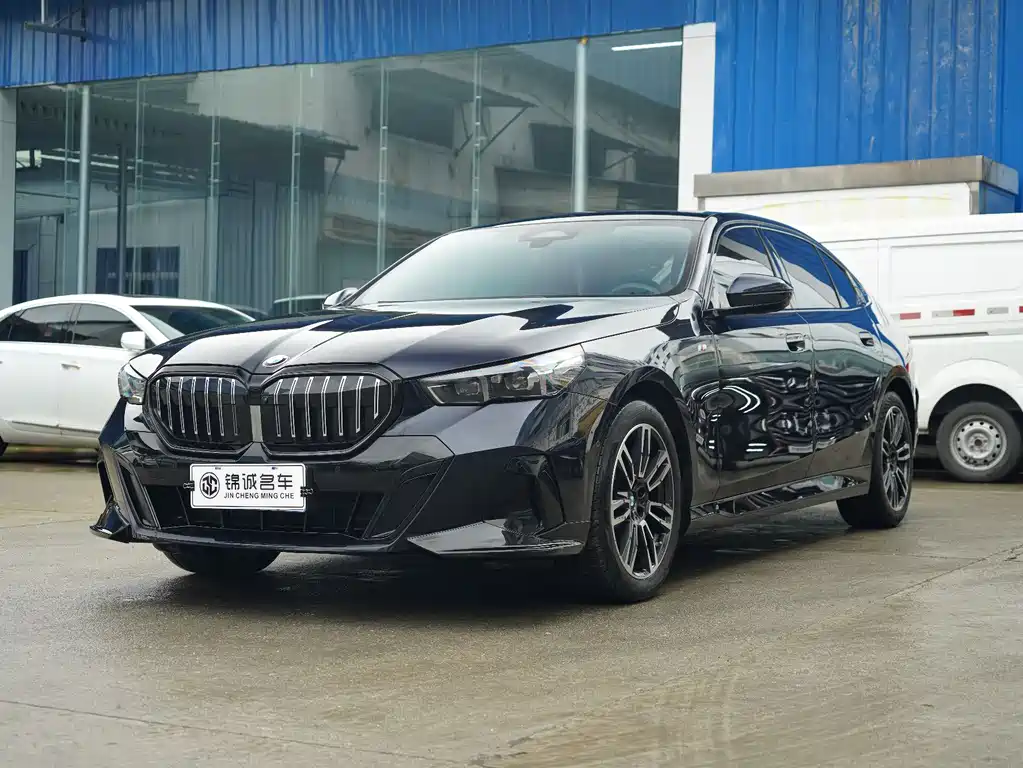 BMW 5 Series 2024