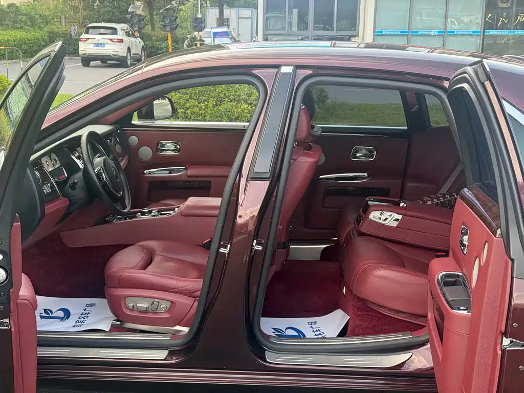 Rolls-Royce Ghost — миниатюра 18
