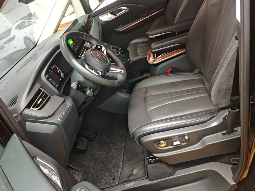 Hongqi Hongqi HQ9 PHEV — миниатюра 15