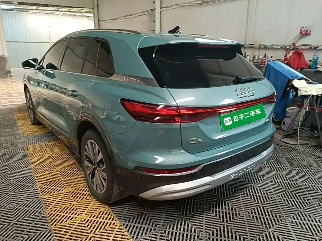 Audi Q5 e-tron — миниатюра 5