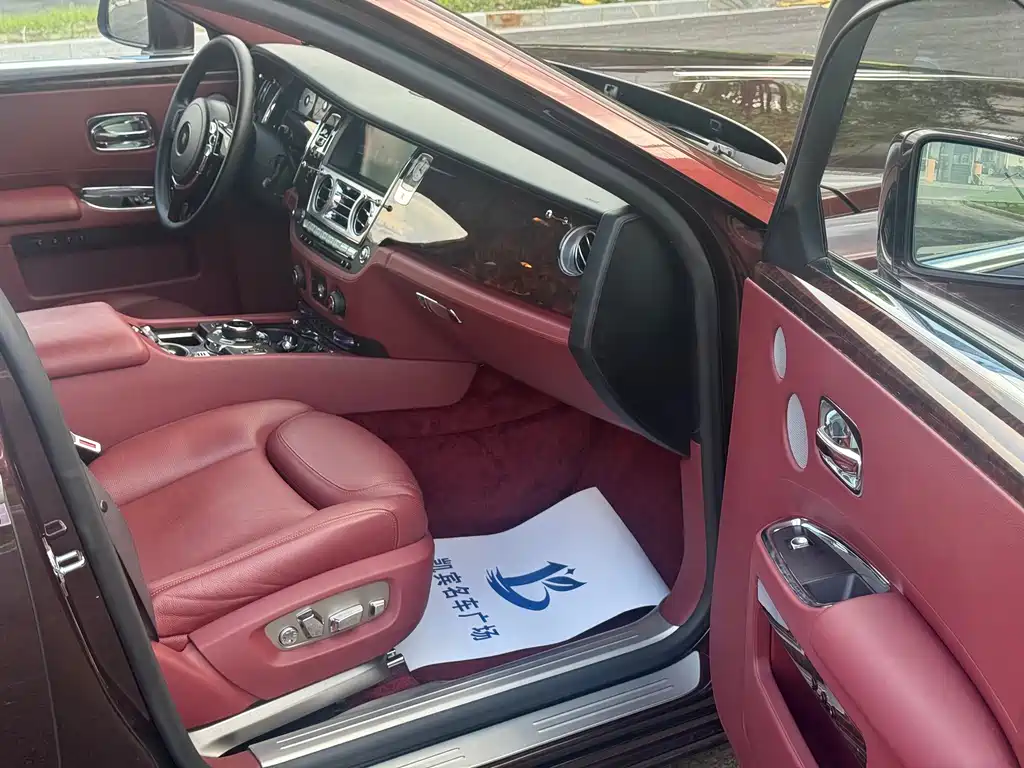 Rolls-Royce Ghost — миниатюра 7