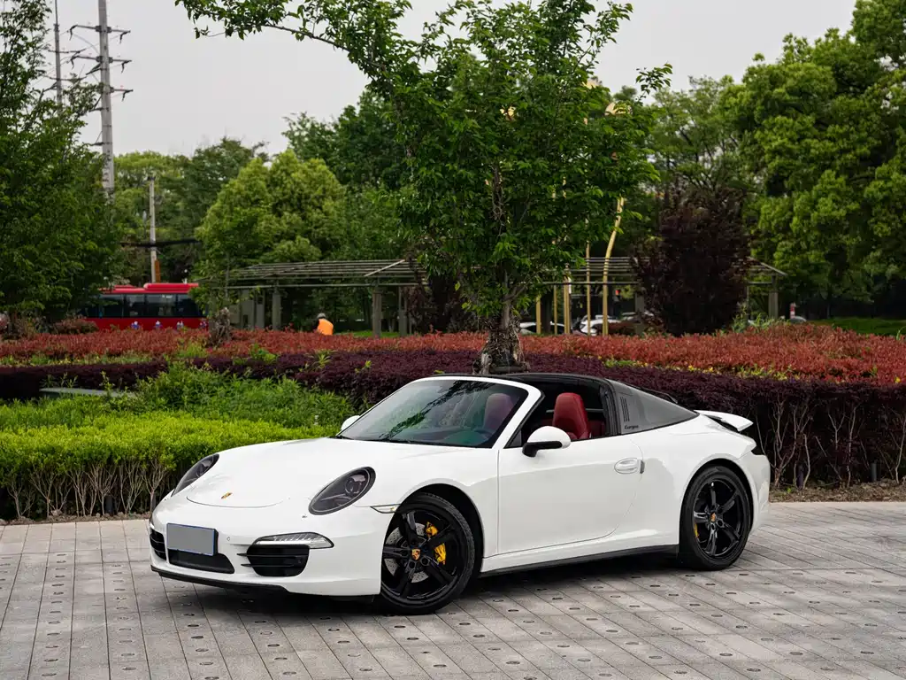 Porsche 911 2016