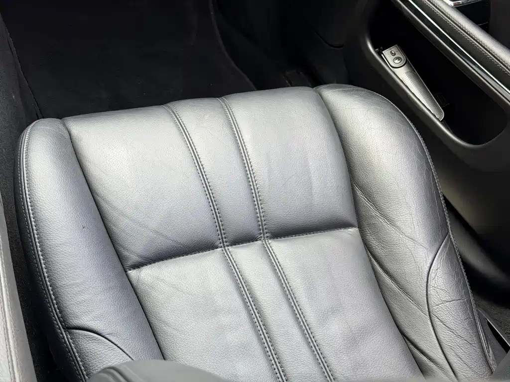 Jaguar XJ — миниатюра 21