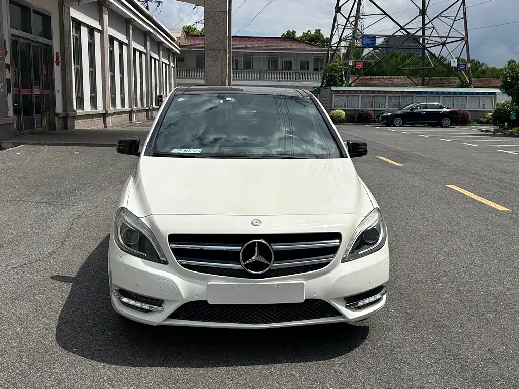 Mercedes-Benz B-Class — миниатюра 2