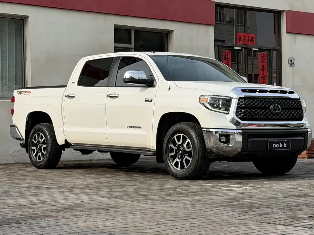 Toyota Tundra 2018 5.7L