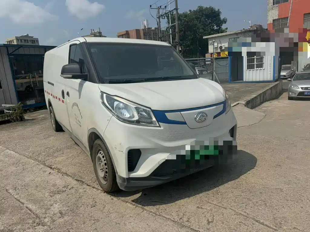MAXUS EV30 — миниатюра 6