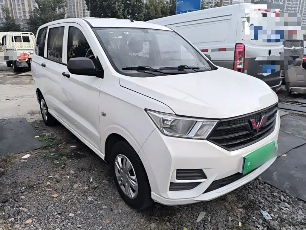 Wuling Hongguang — миниатюра 4