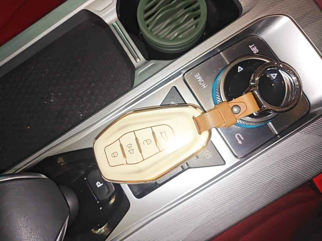 Jetour Jetour X70 PLUS 1.5 л 2023 г. Чёрный, пробег 22799 км