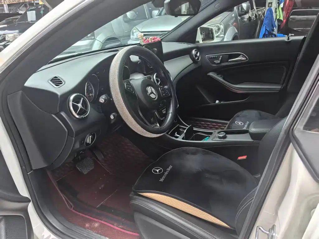 Mercedes-Benz CLA 2018 CLA 200 Fashion