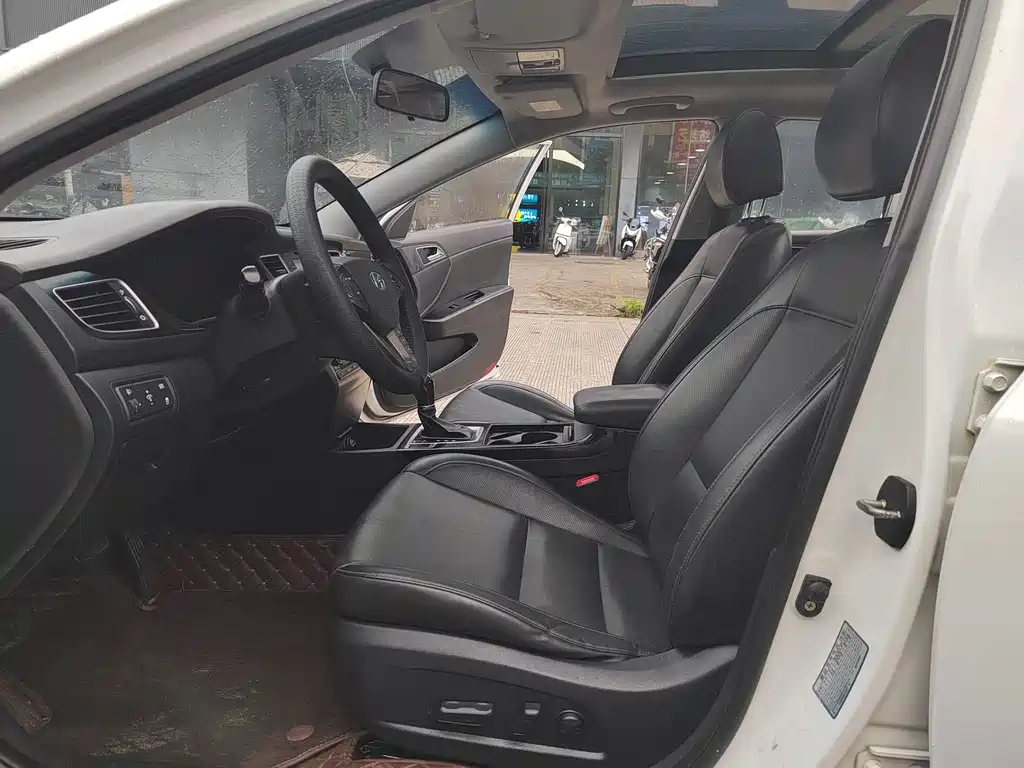 Hyundai Mistra — миниатюра 5