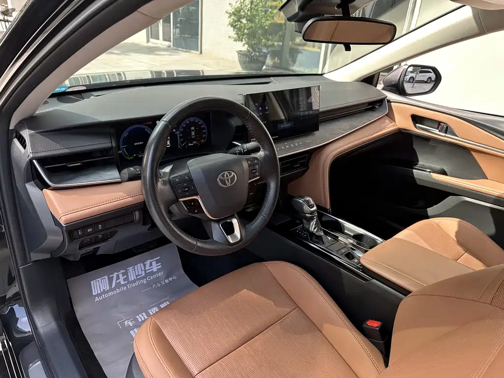 Toyota Camry 2024 2.0HG Luxury