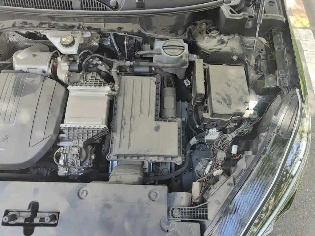 Hongqi Hongqi HS3 PHEV — миниатюра 23