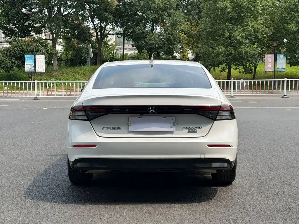 Honda Accord — миниатюра 6