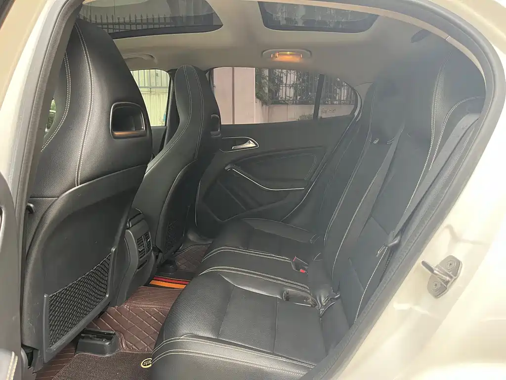 Mercedes-Benz GLA — миниатюра 9
