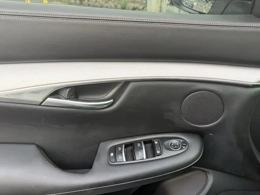 Infiniti QX50 — миниатюра 14
