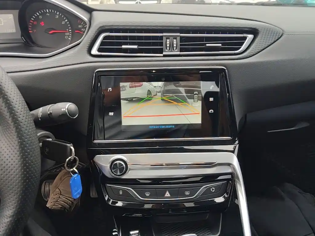 Peugeot 308 — миниатюра 13