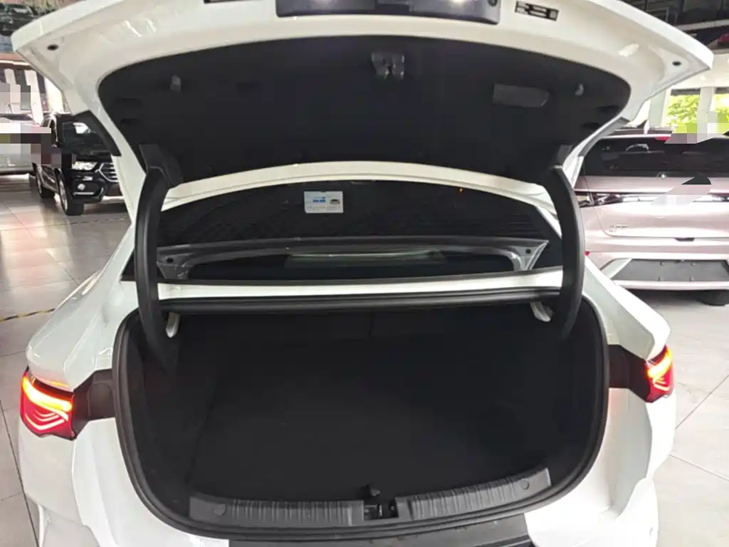 BYD Qin L — миниатюра 19