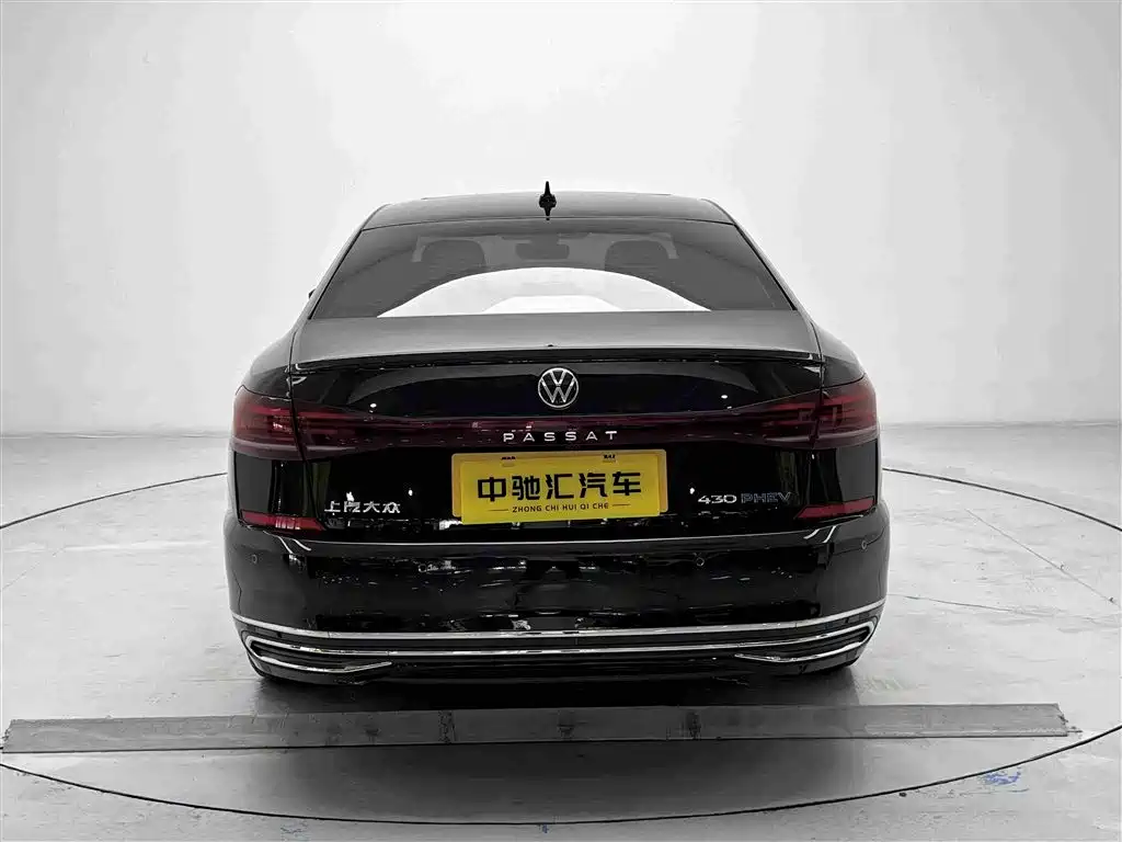 Volkswagen Passat PHEV — миниатюра 19