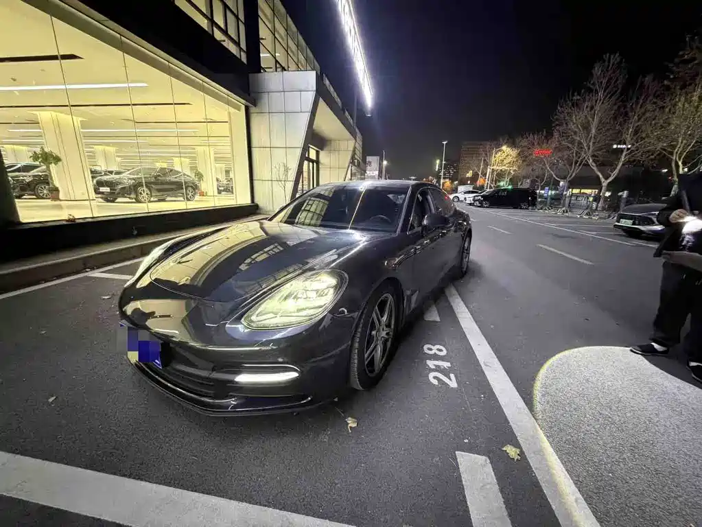 Купить Porsche Panamera