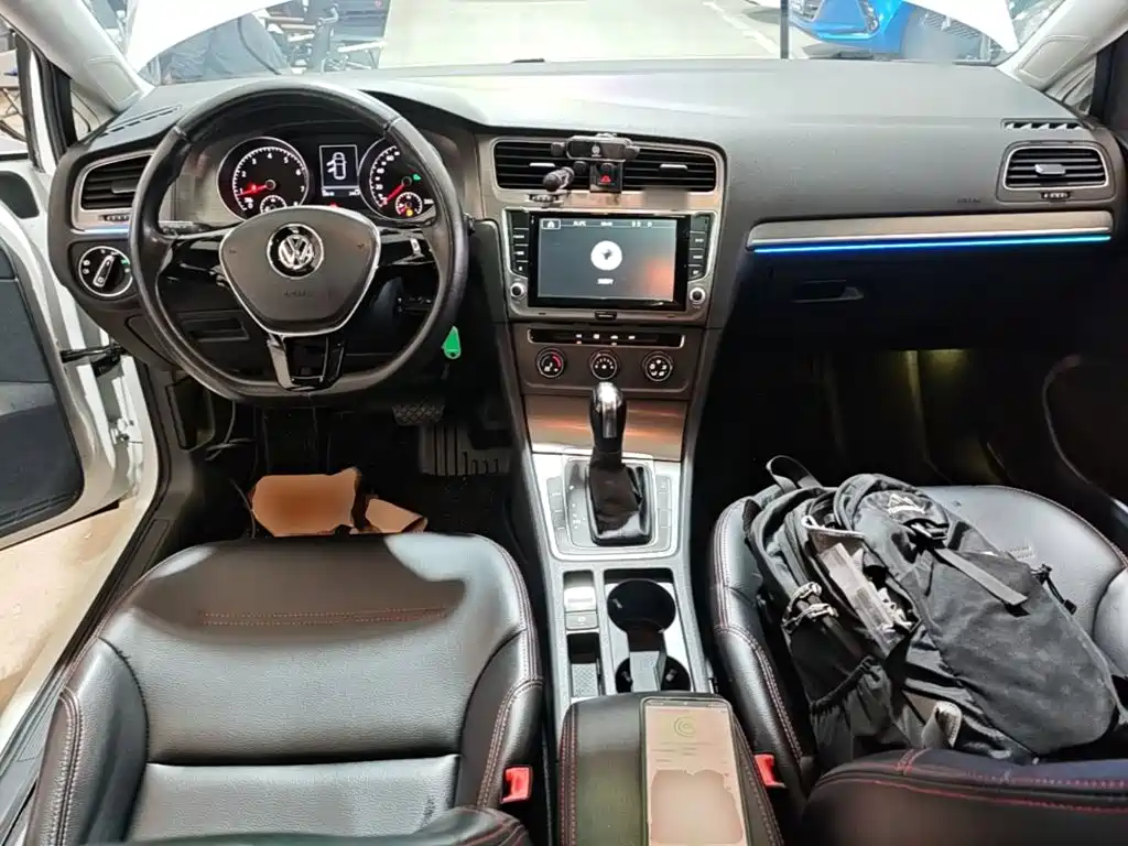 Volkswagen Golf — миниатюра 10