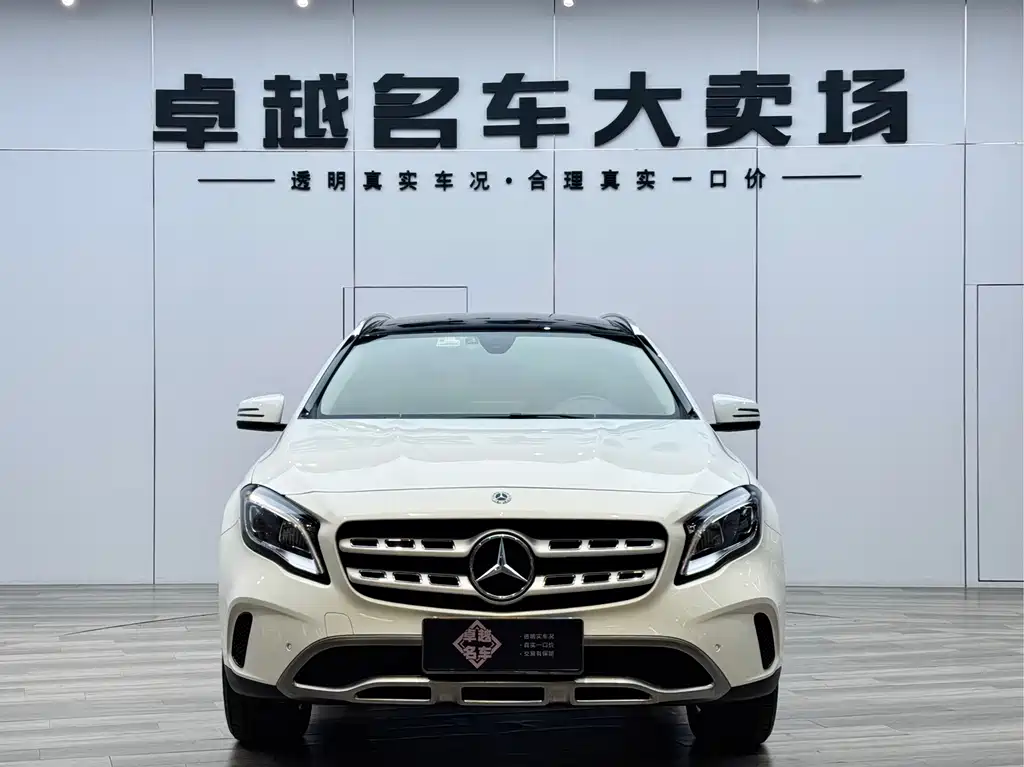 Mercedes-Benz GLA 2017 GLA 200 Fashion