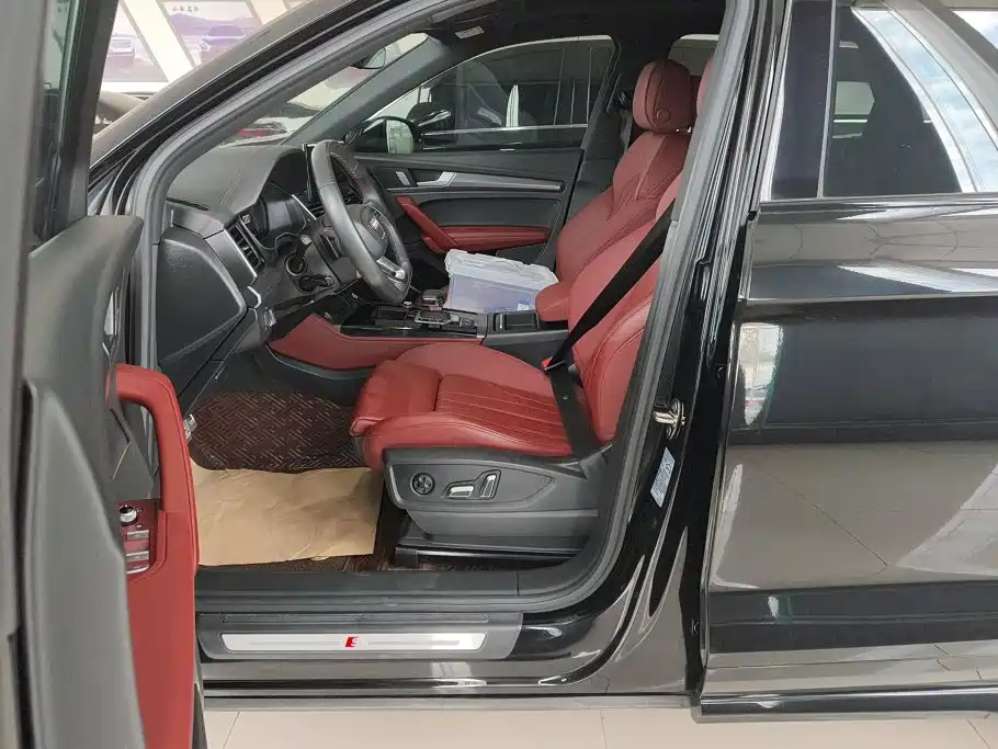 Audi Q5L — миниатюра 9