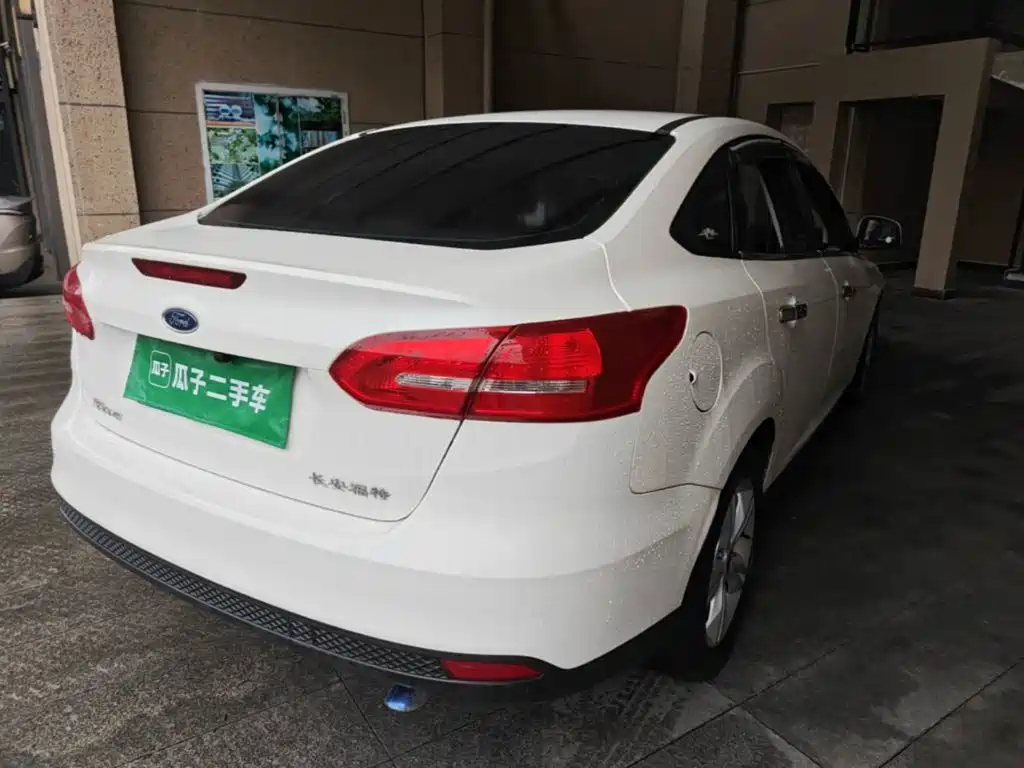 Ford Focus — миниатюра 7