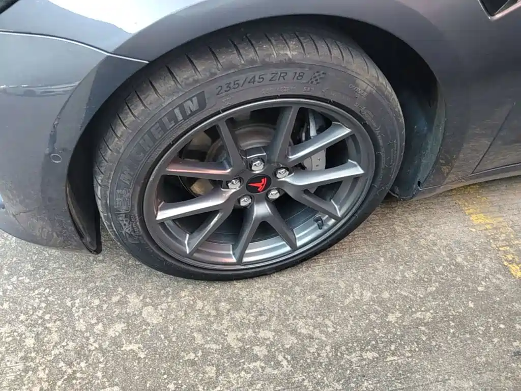 Tesla Model 3 — миниатюра 23
