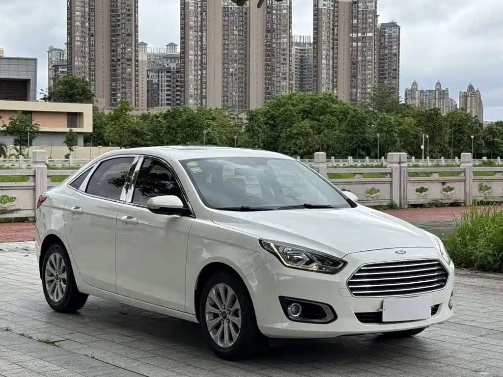 Ford Escort 2017 1.5L AT Fashion