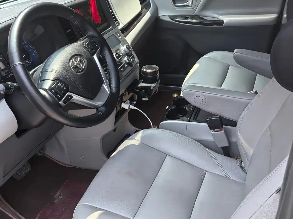 Toyota Sienna 2020 3.5L