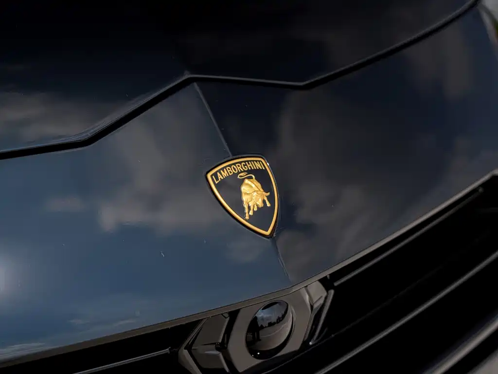 Lamborghini Urus — миниатюра 12