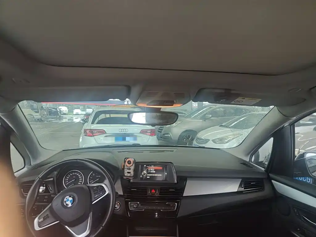 BMW 2 Series Active Tourer — миниатюра 18
