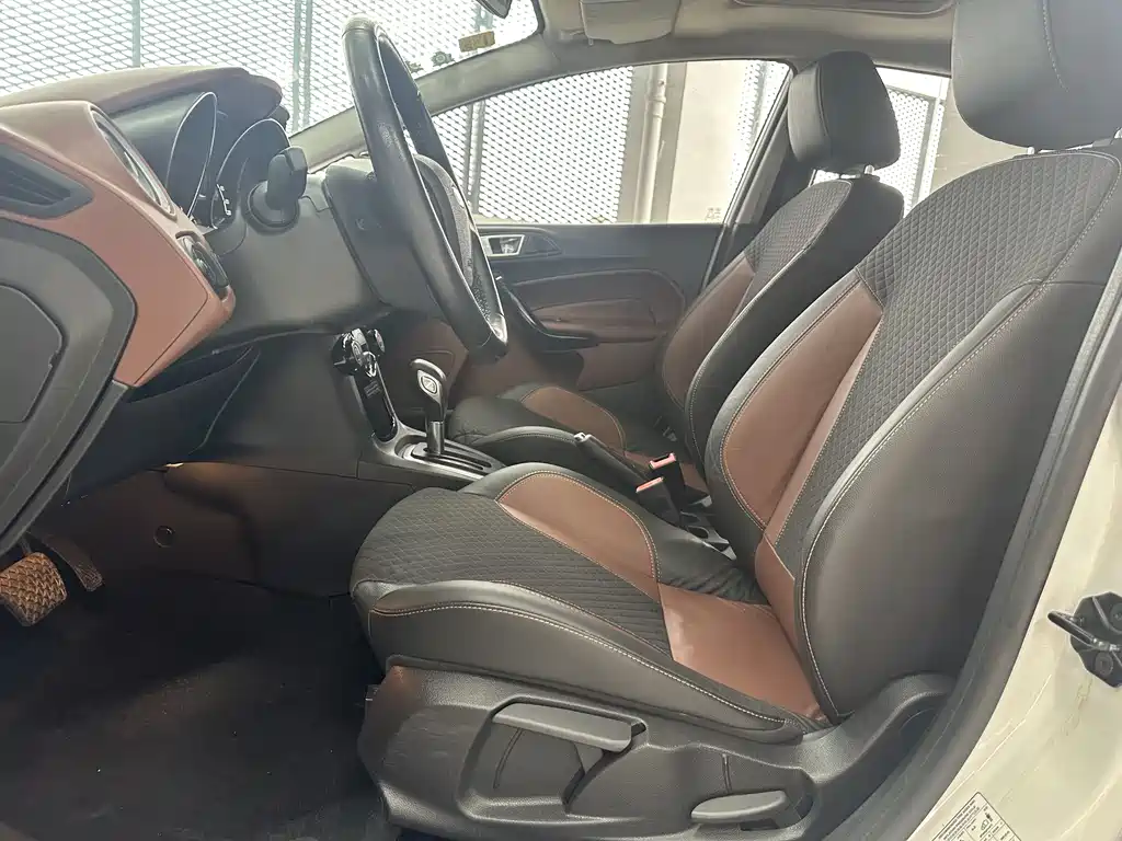 Ford Fiesta 2014 1.0 GTDi AT