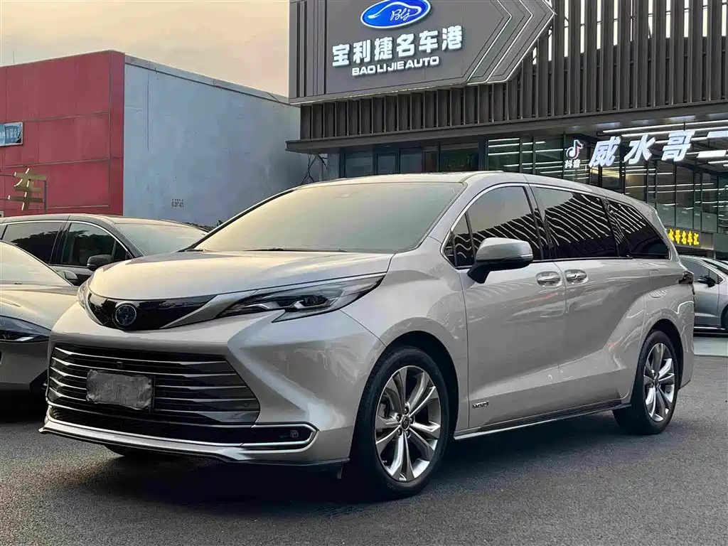 Toyota Sienna