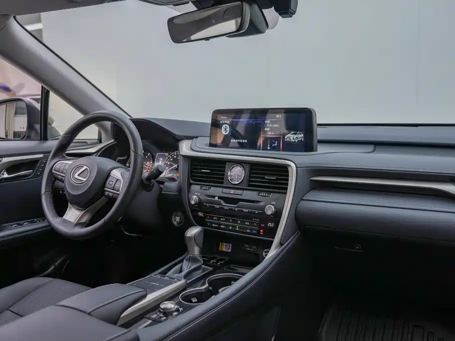 Lexus RX — миниатюра 8