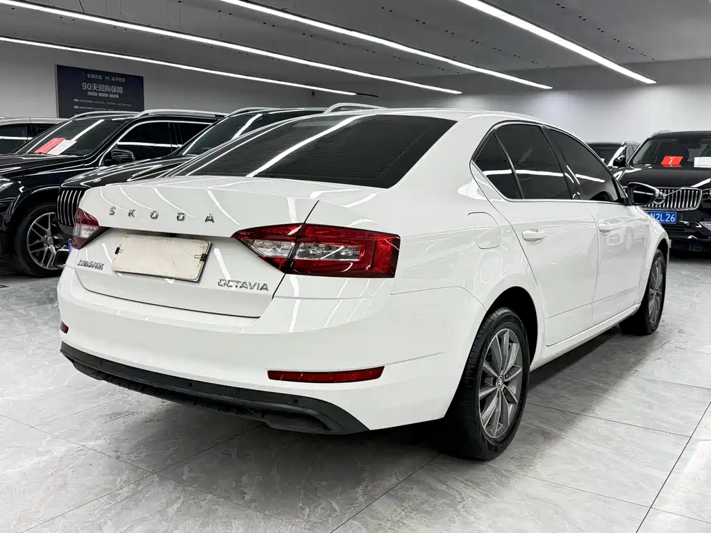 Skoda Octavia — миниатюра 6
