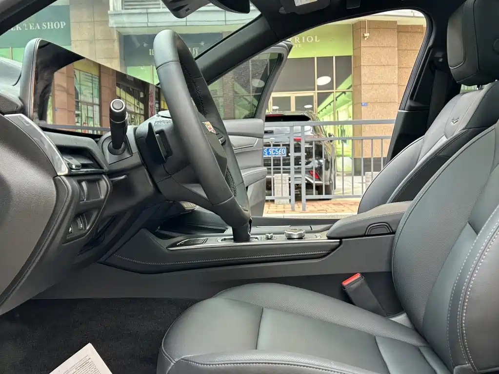 Cadillac CT5 — миниатюра 9