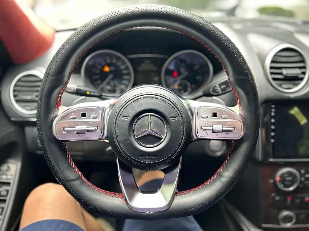 Mercedes-Benz GL-Class — миниатюра 10