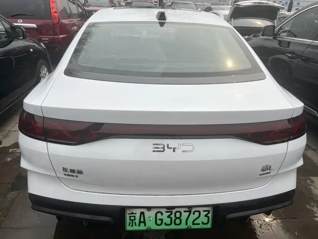 BYD QIN L