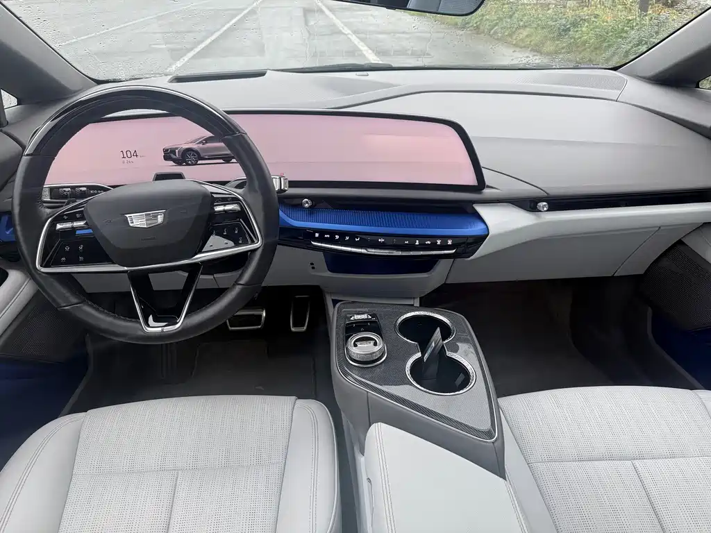 Cadillac IQ — миниатюра 9