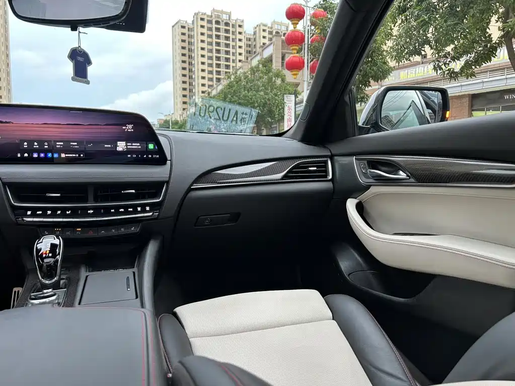 Cadillac CT5 — миниатюра 20