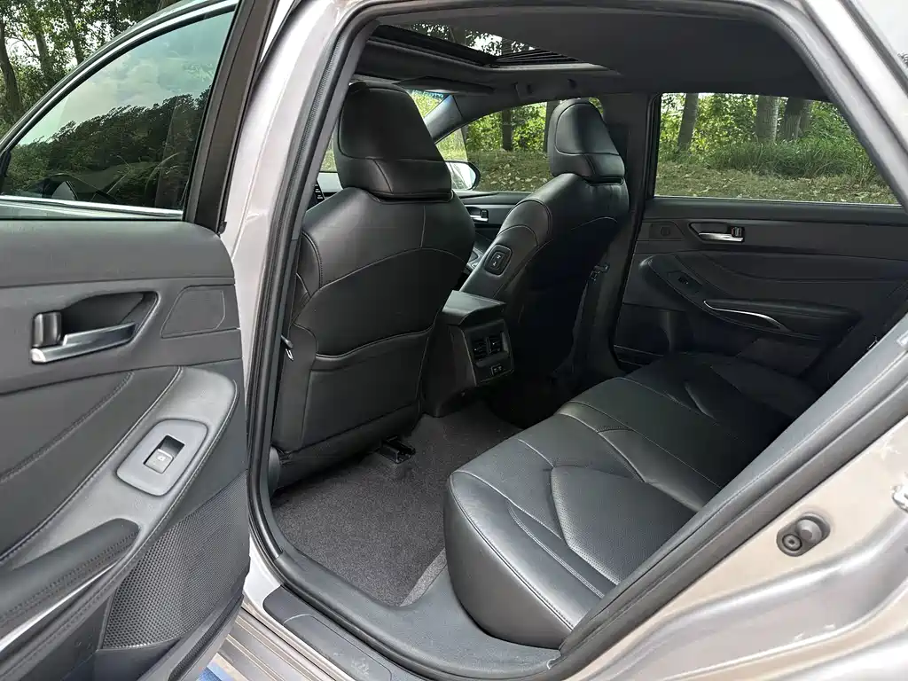 Toyota Avalon — миниатюра 6