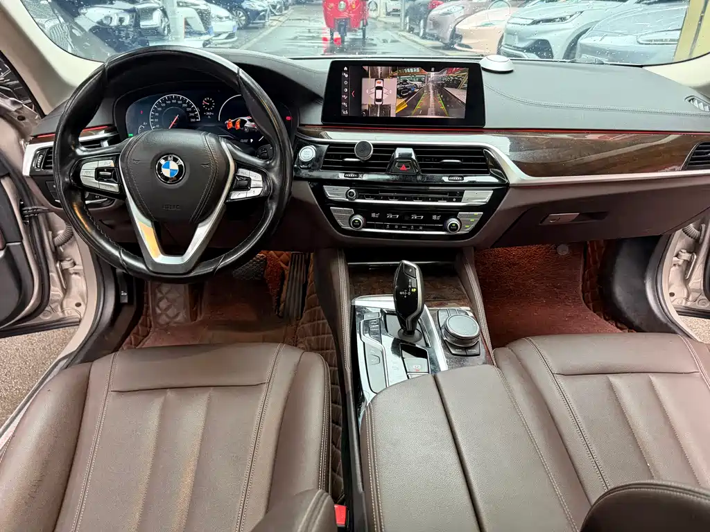 BMW 5 Series — миниатюра 16