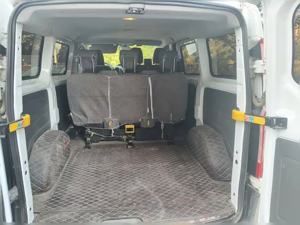Ford Transit — миниатюра 20
