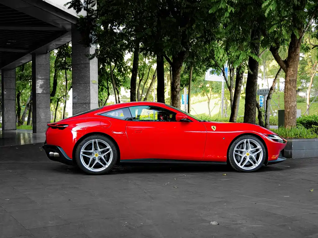 Ferrari Roma — миниатюра 4