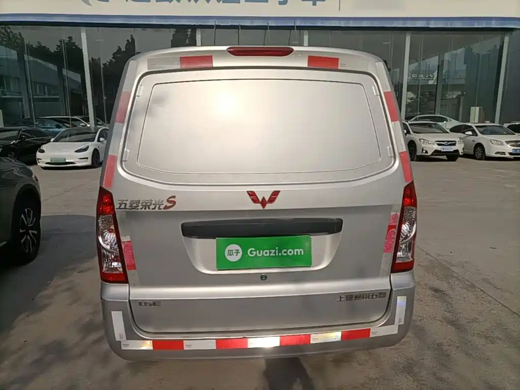 Wuling Rongguang S — миниатюра 6